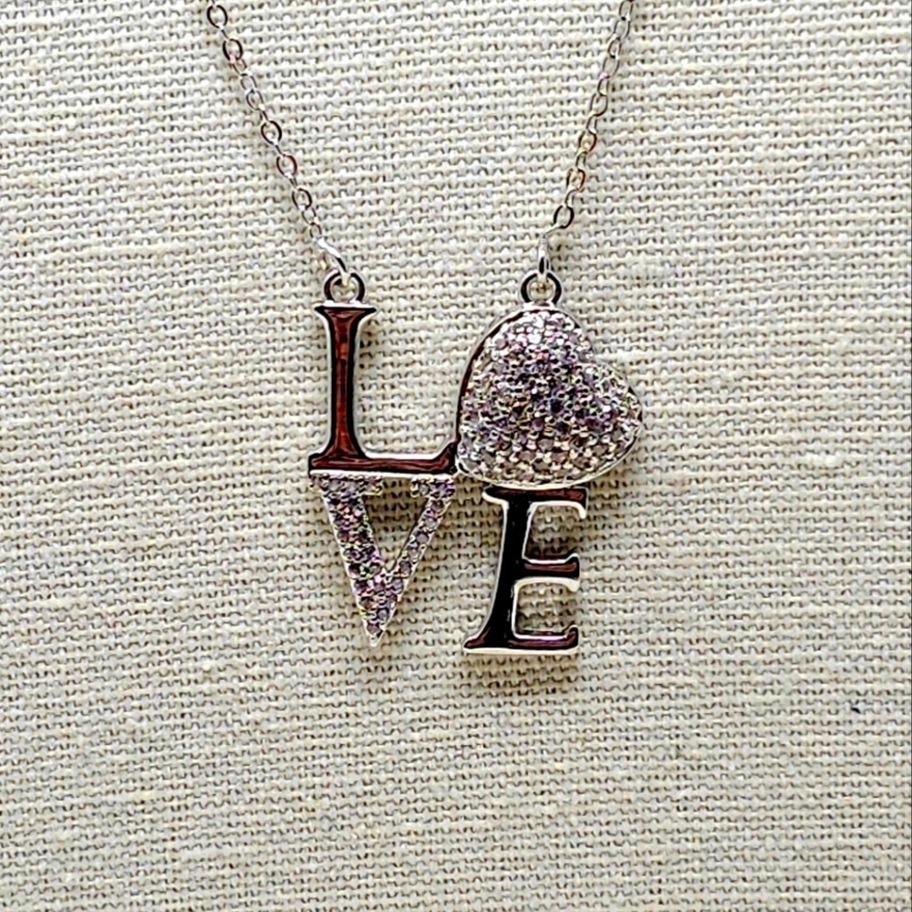 NEW Silvertone Love Heart Pendant Necklace